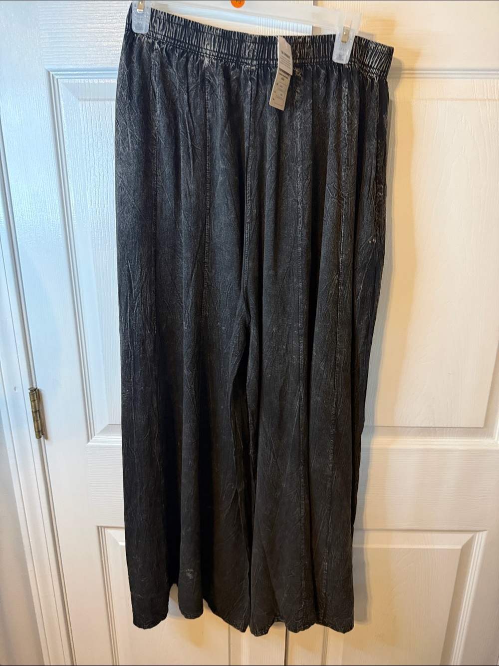 Yak & Yeti Black Elastic-Waist Jogger Pants